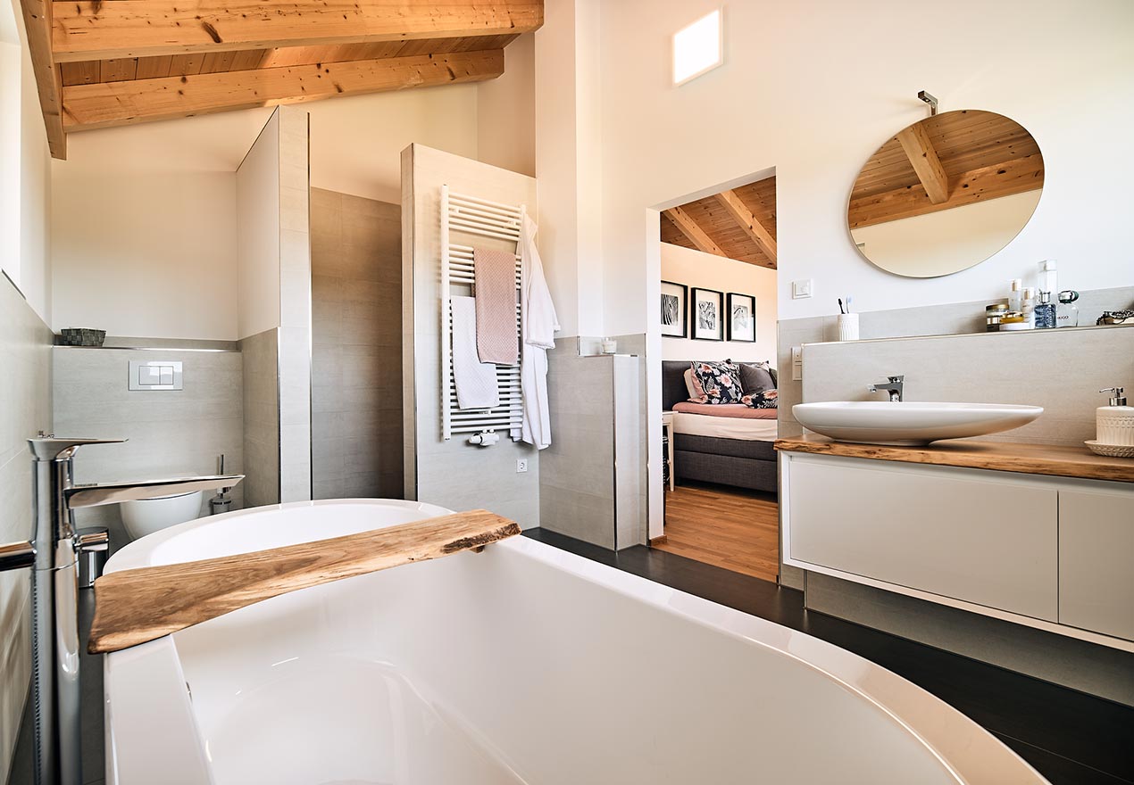 Massivholzhaus Riedering, Badezimmer